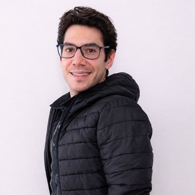 Color portrait of Arturo Sánchez.
