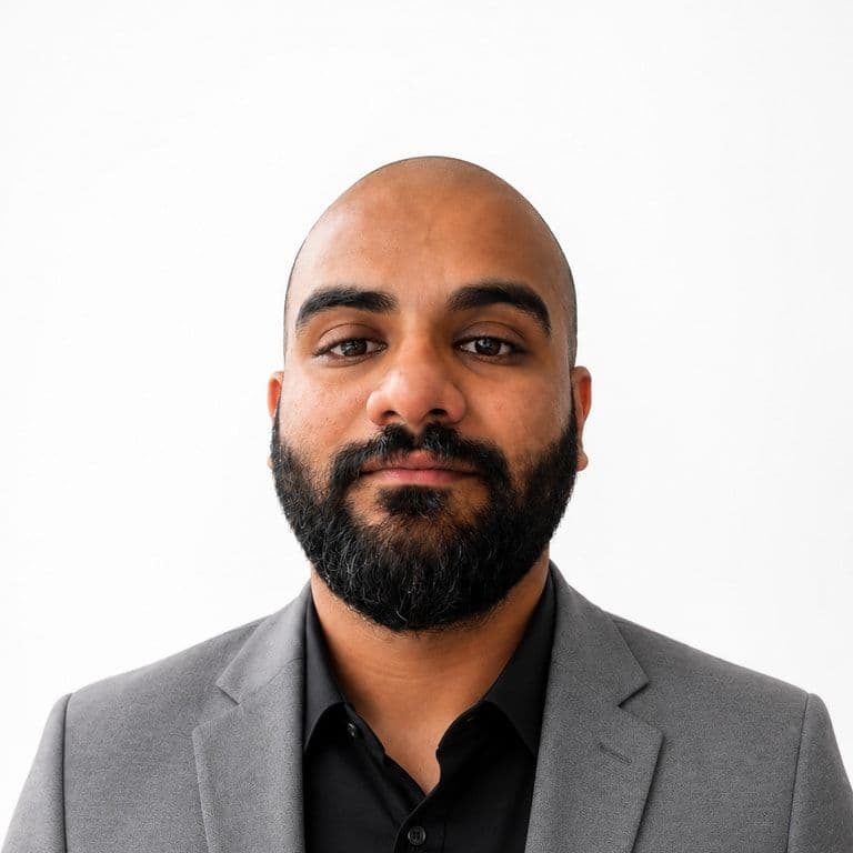 Color portrait of Nikhil Venkatareddy.